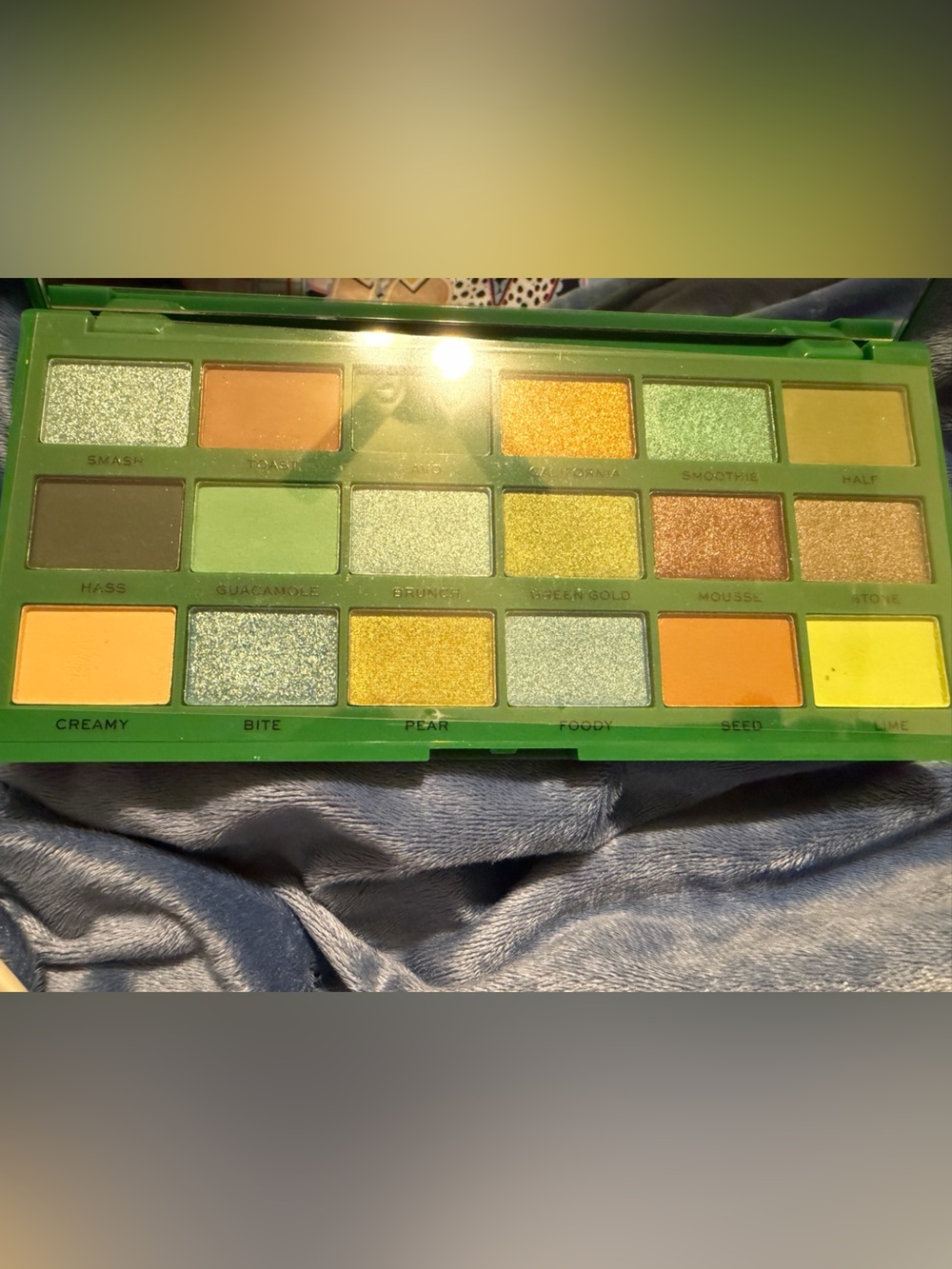 Green & Gold Eyeshadow Palette - Multifinish Shades